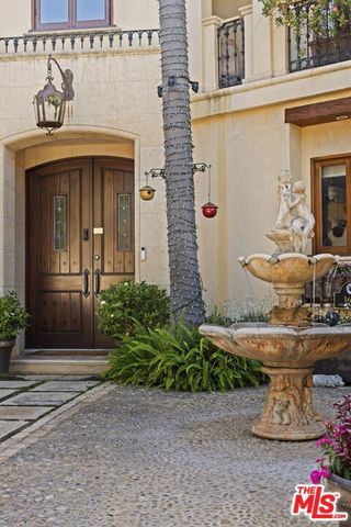 1617 Tower Grove Drive, Los Angeles, CA 90210