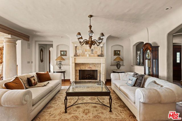 1617 Tower Grove Drive, Los Angeles, CA 90210