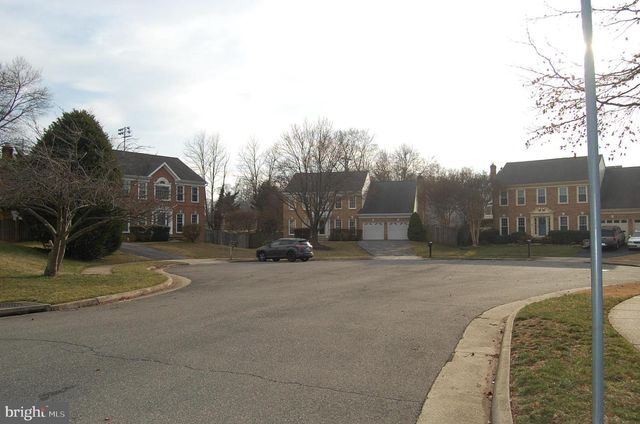 2413 BELLE HAVEN CT, Alexandria, VA 22306