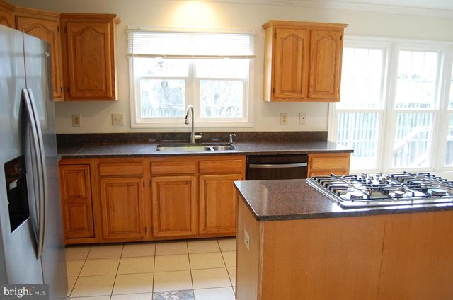 2413 BELLE HAVEN CT, Alexandria, VA 22306