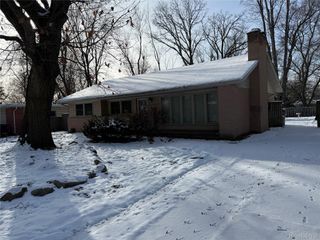 29863 Fall River Road, Southfield, MI 48076