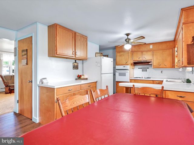 204 PHILLIP DR, Myerstown, PA 17067