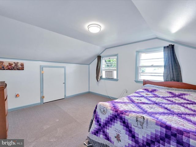 204 PHILLIP DR, Myerstown, PA 17067