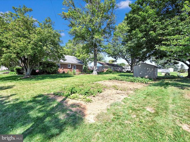 204 PHILLIP DR, Myerstown, PA 17067