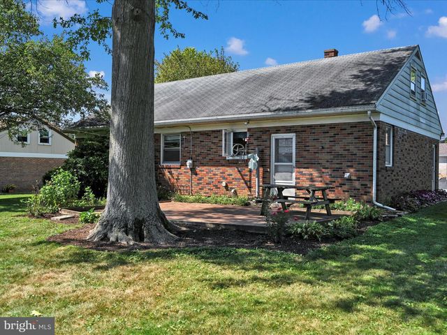 204 PHILLIP DR, Myerstown, PA 17067