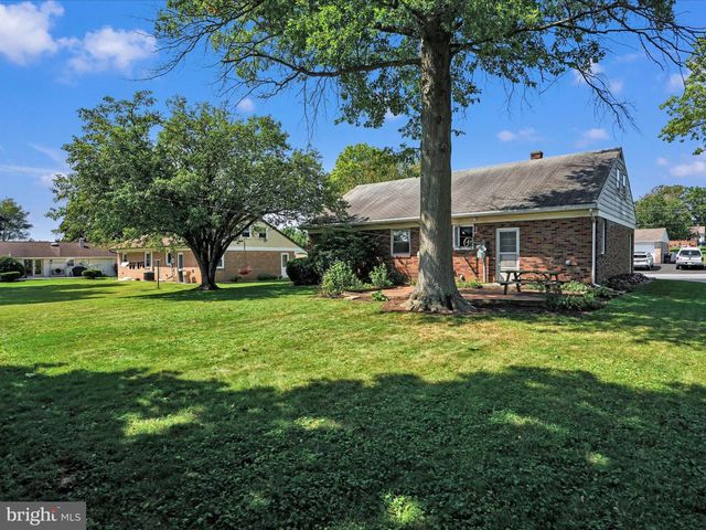 204 PHILLIP DR, Myerstown, PA 17067