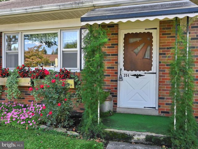 204 PHILLIP DR, Myerstown, PA 17067
