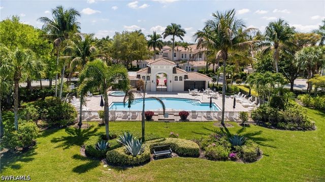 15543 Monterosso LN 101, Naples, FL 34110