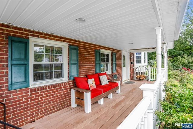 35 Westbrook Road, Howell, NJ 07731