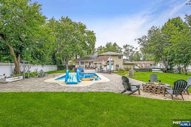 35 Westbrook Road, Howell, NJ 07731