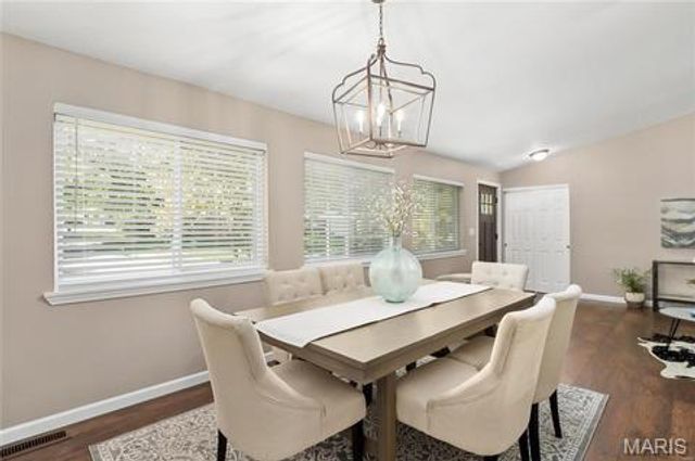 2715 Narraganset Drive, Florissant, MO 63033