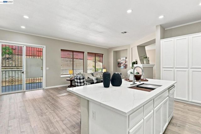 3214 Breaker Ct, Vallejo, CA 94591