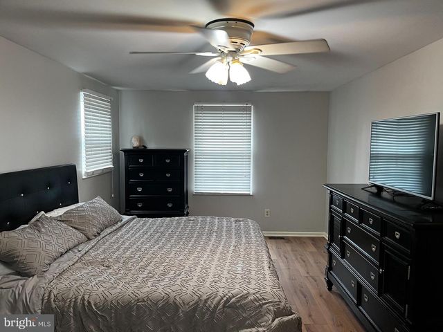 14 ROSS RD, Burlington, NJ 08016