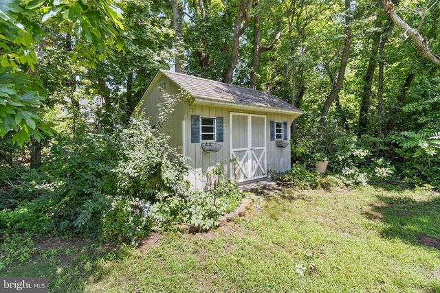 14 ROSS RD, Burlington, NJ 08016