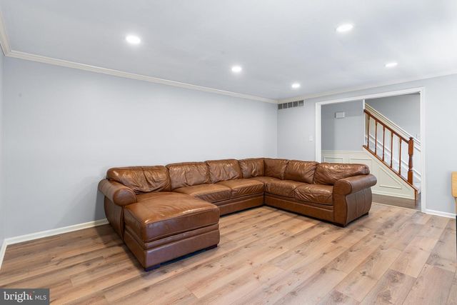 14 ROSS RD, Burlington, NJ 08016