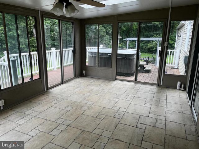 14 ROSS RD, Burlington, NJ 08016