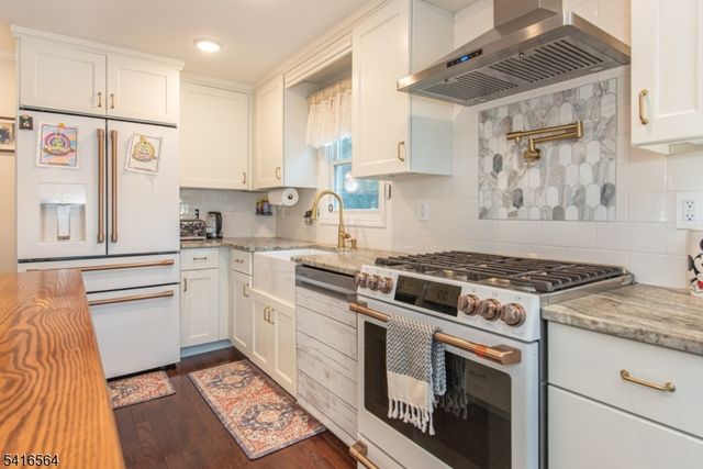 34 N Shore Trl, Sparta Twp., NJ 07871