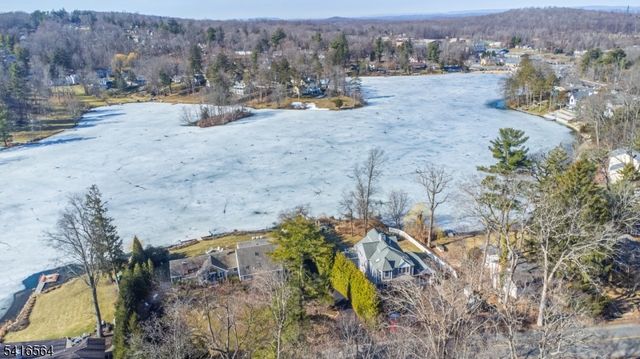 34 N Shore Trl, Sparta Twp., NJ 07871