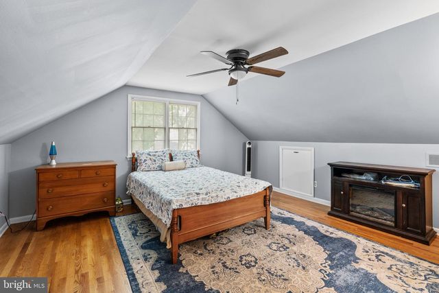 9711 MAGLEDT RD, Parkville, MD 21234