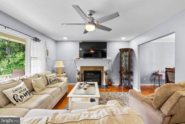 9711 MAGLEDT RD, Parkville, MD 21234
