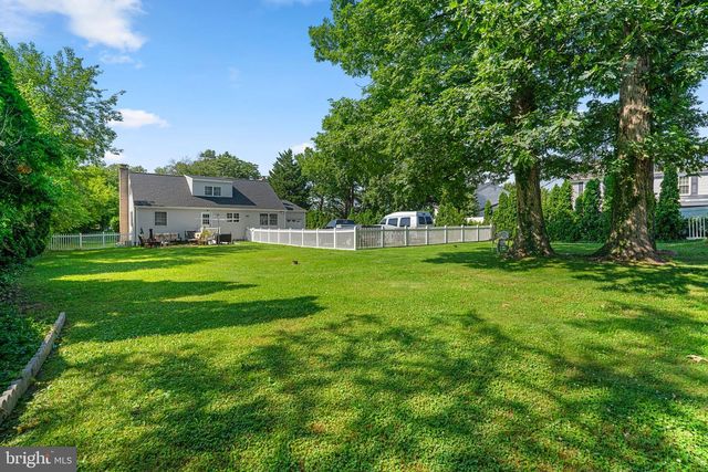 9711 MAGLEDT RD, Parkville, MD 21234