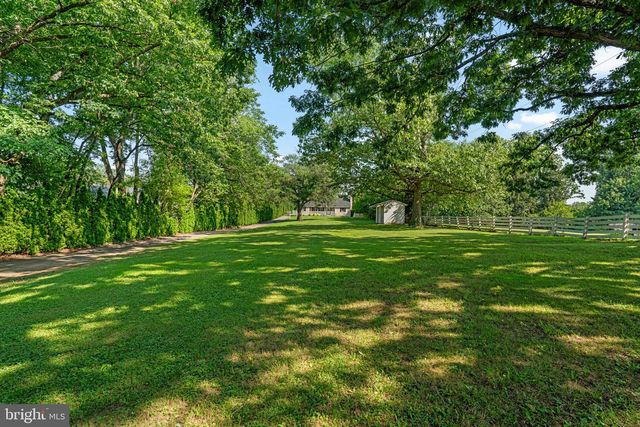 9711 MAGLEDT RD, Parkville, MD 21234