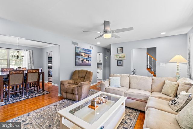 9711 MAGLEDT RD, Parkville, MD 21234