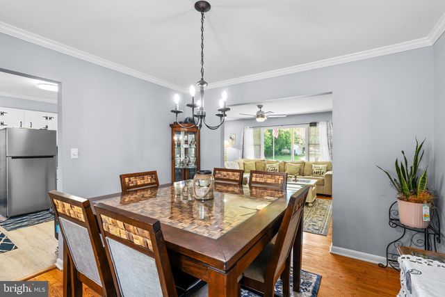 9711 MAGLEDT RD, Parkville, MD 21234