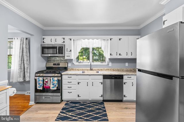 9711 MAGLEDT RD, Parkville, MD 21234