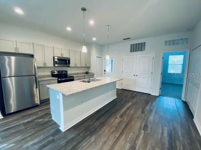 1325 JAMES AVENUE S, St Petersburg, FL 33705