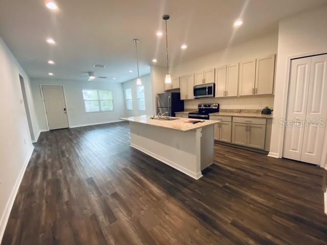 1325 JAMES AVENUE S, St Petersburg, FL 33705