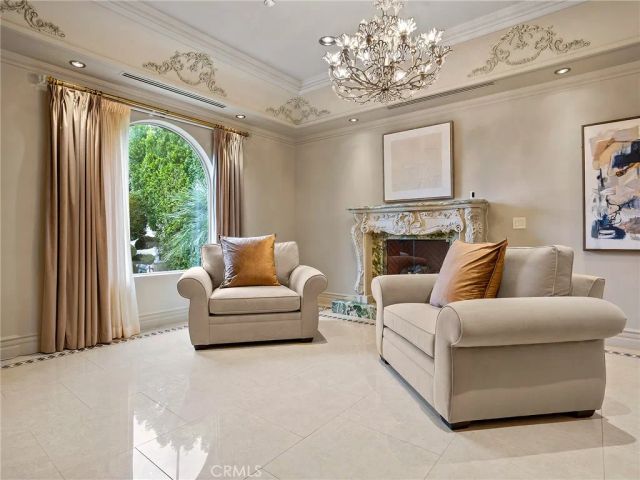 922 E Providencia Avenue, Burbank, CA 91501