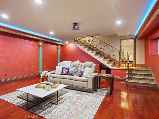 922 E Providencia Avenue, Burbank, CA 91501