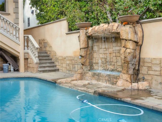 922 E Providencia Avenue, Burbank, CA 91501