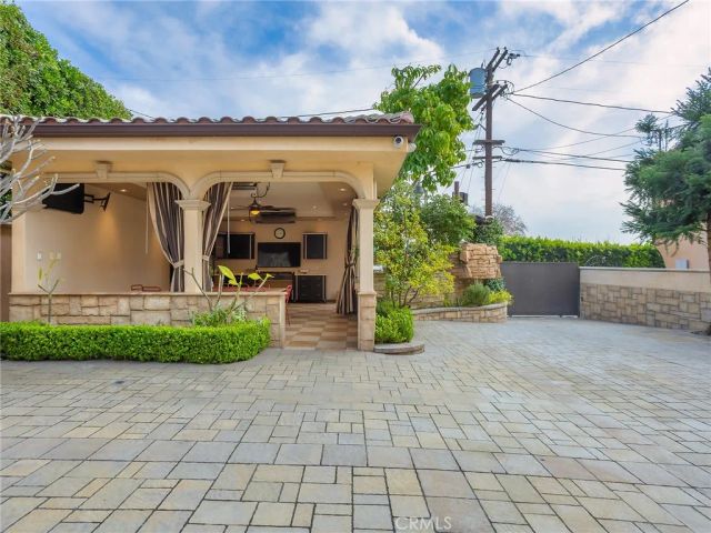 922 E Providencia Avenue, Burbank, CA 91501