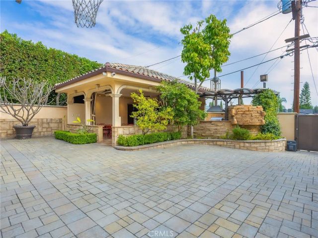 922 E Providencia Avenue, Burbank, CA 91501