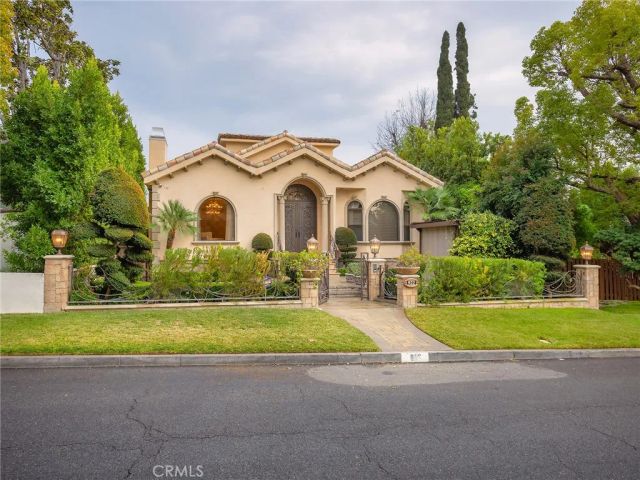 922 E Providencia Avenue, Burbank, CA 91501