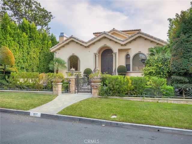 922 E Providencia Avenue, Burbank, CA 91501