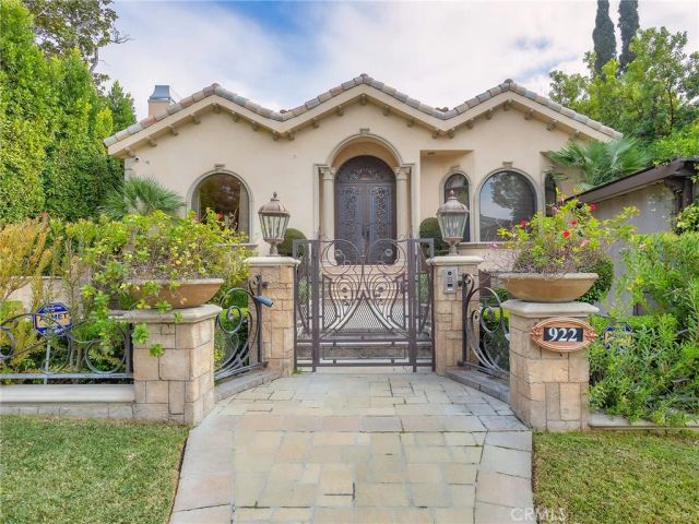 922 E Providencia Avenue, Burbank, CA 91501