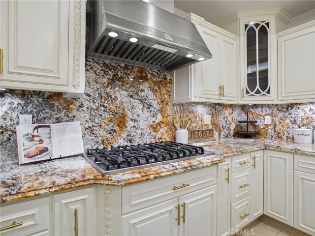 922 E Providencia Avenue, Burbank, CA 91501