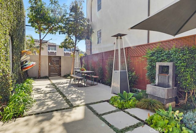 6713 E Ocean, Long Beach, CA 90803