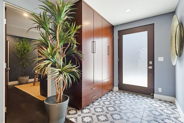 6713 E Ocean, Long Beach, CA 90803