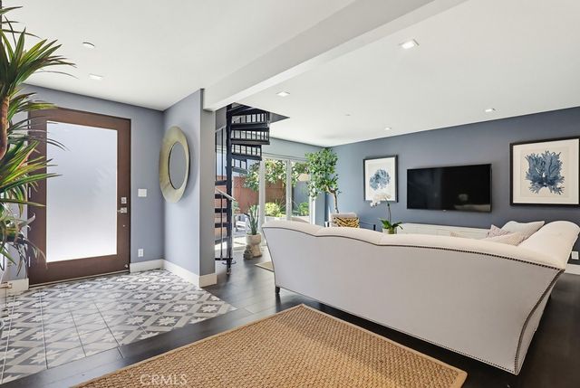 6713 E Ocean, Long Beach, CA 90803