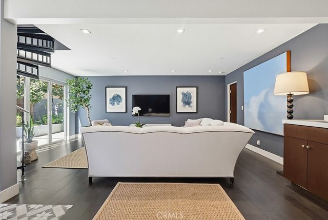 6713 E Ocean, Long Beach, CA 90803