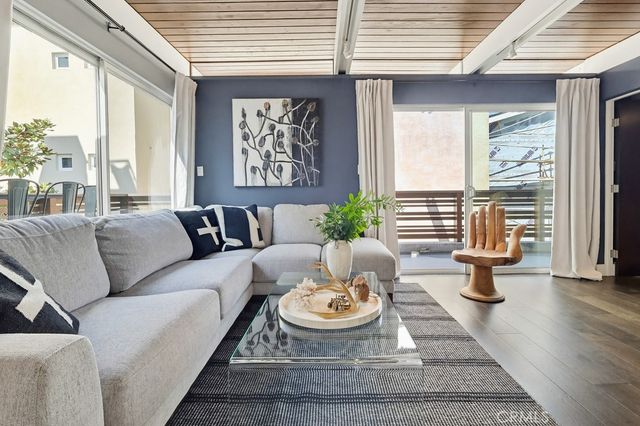 6713 E Ocean, Long Beach, CA 90803