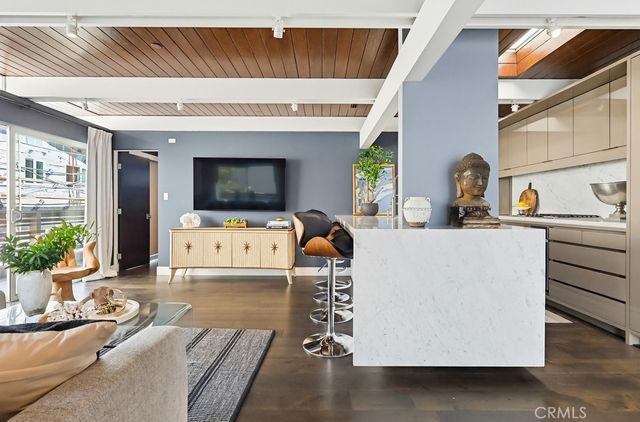 6713 E Ocean, Long Beach, CA 90803