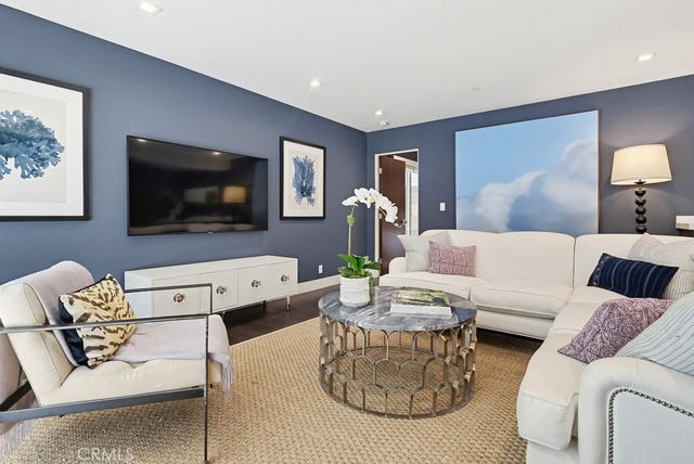 6713 E Ocean, Long Beach, CA 90803