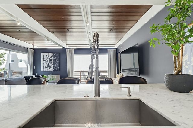 6713 E Ocean, Long Beach, CA 90803