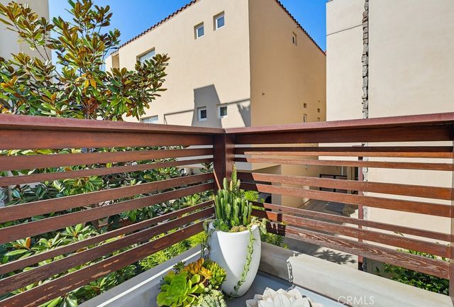 6713 E Ocean, Long Beach, CA 90803
