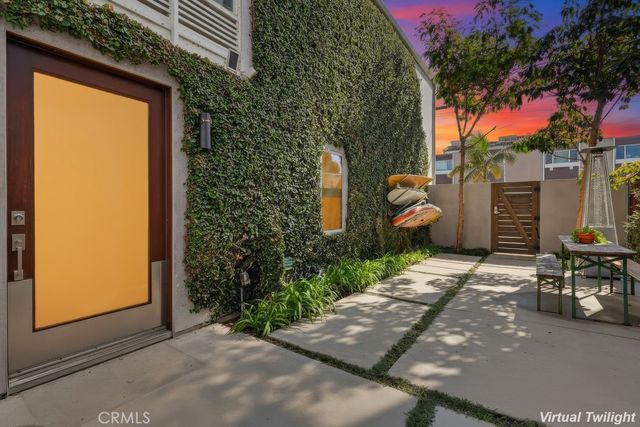 6713 E Ocean, Long Beach, CA 90803